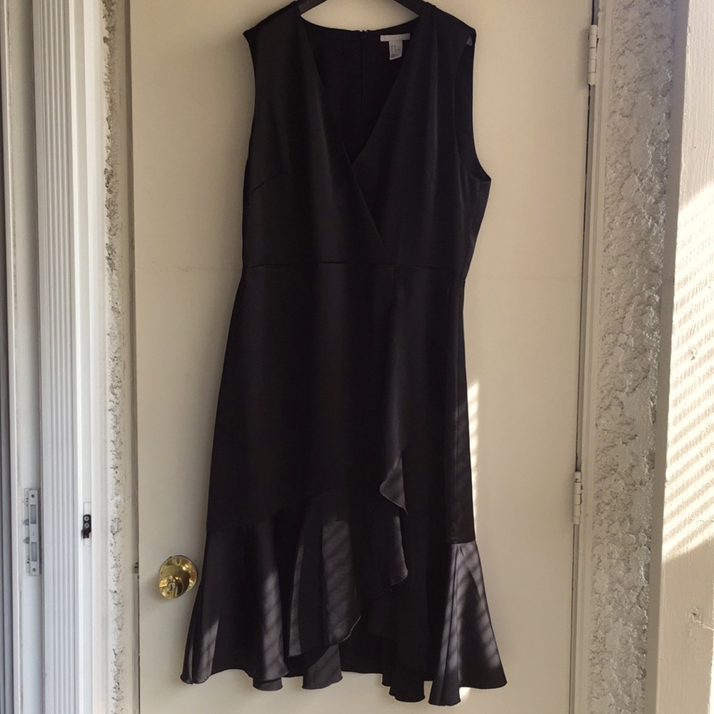 H&M Ruffled Satin Effect Dress